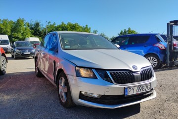 I rej 2020r. SALON POLSKA. Lekko uszkodzone boki. Jeździ. VAT 23% bru