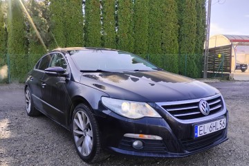 2009r, 2.0 LPG. Lekko uszkodzony lewy bok. Jeździ.