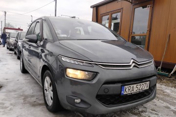 2014r, 1.6 HDI. Lekko uszkodzony prawy tył. Jeździ.