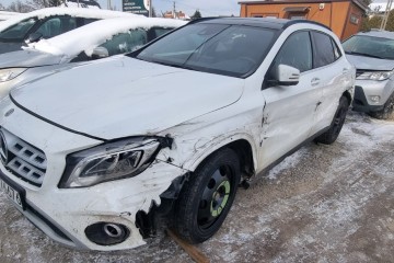 12/2017r, 1.6 Benzyna. AUTOMAT. Uszkodzone boki. Pali.