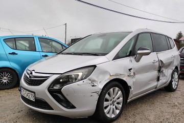 2012r, 2.0 CDTI. Uszkodzony boki.