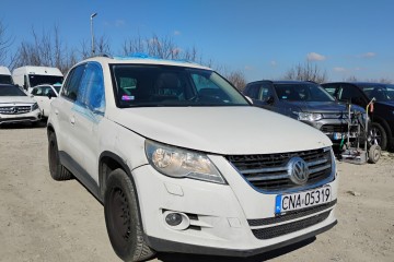 2008r, 2.0 TDI. 4x4. AUTOMAT. Uszkodzony lewy przód Poobijany. Jeździ.