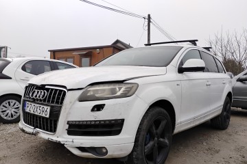 2012r, 3.0 TDI 4x4. Uszkodzony przód i prawy przód. Jeździ