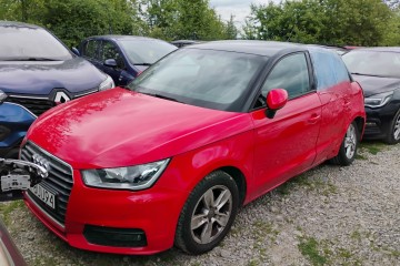 2016r, 1.0 TFSI. Uszkodzone boki. Jeździ.