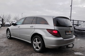 2011r, LONG, 3.0 CDI, 4-MATIC, Lekko uszkodzony prawy przód. Jeździ.