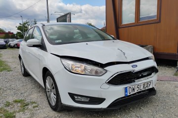 2016r, 1.5 TDCI. Lekko uszkodzony przód. Jeździ.