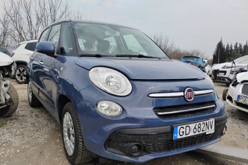 2017r. 1.4 Benzyna. Uszkodzony lewy przód. Jeździ.