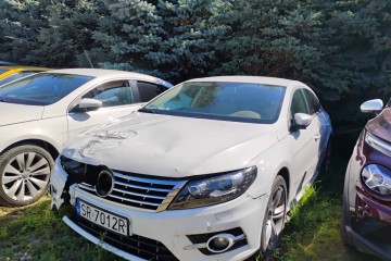 2016r, 2.0 TDI. Uszkodzony przód.