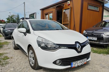 2015r SALONOWY. 1.5 DCI. Uszkodzony tył. Jeździ.