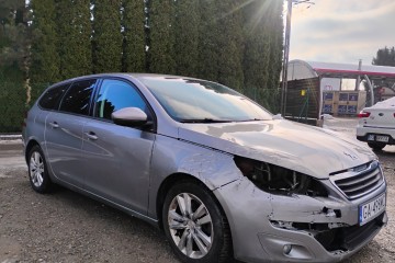 2016r, 2.0HDI-150KM. AUTOMAT. Lekko uszkodzony prawy przód. Jeździ.