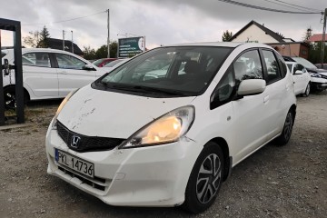 2013r, 1.2 LPG. Uszkodzony przód i lekko tył. Jeździ.