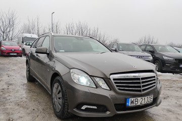 2010r, 1.8 Benzyna. AUTOMAT. Lekko uszkodzony lewy przód. Jeździ