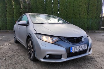 2012r, 2.2 CDTI. Lekko uszkodzony lewy przód. Jeździ.