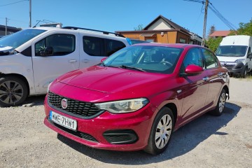 2016r, SALON POLSKA. 1.6 Diesel. Lekko uszkodzony tył. Jeździ.