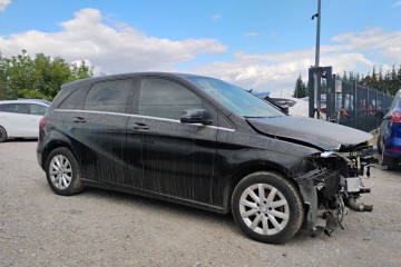 2017r, 1.5 Diesel. Uszkodzony przód. Jeździ.