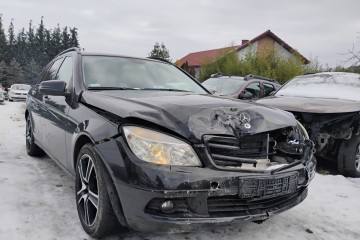 2009r, 1.8 LPG. Uszkodzony przód. Jeździ.