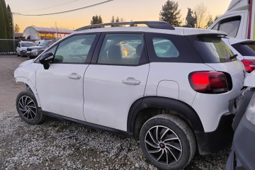 2018r, 1.6 HDI. Uszkodzony przód. VAT 23% cena brutto.