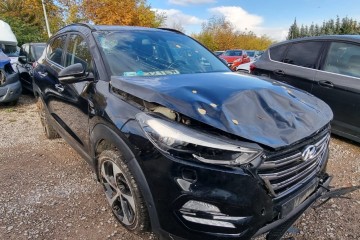 2015r, 1.6 Benzyna. 4x4. AUTOMAT. Uszkodzony. Poobijany. Jeździ