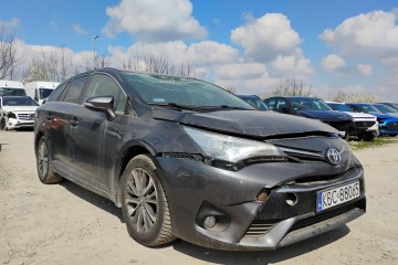 2017r, SALON POLSKA. Uszkodzony. Poobijany. Jeździ.