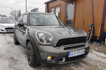 2014r, 2.0 Diesel. AUT Uszkodzony przód i lewy bok. Poobijany. Jeździ