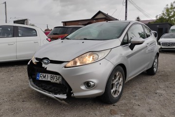 I rej 2012r, 1.4 TDCI. Lekko uszkodzony przód. Jeździ.