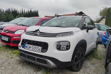2018r, 1.2 Benzyna. Uszkodzony prawy przód i lewy tył. Jeździ