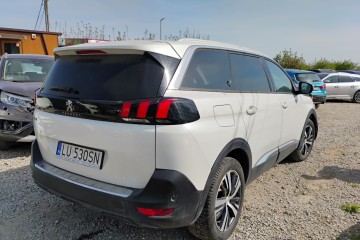 2019r, 1.5HDI. Uszkodzony przód. 7 osób. VAT 23% brutto