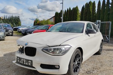 2015r, 2.0 Diesel. Uszkodzony prawy przód. Jeździ.