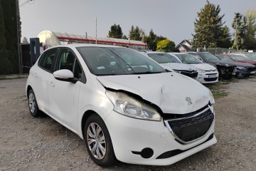 2013r, 1.4 HDI. Lekko uszkodzony przód.