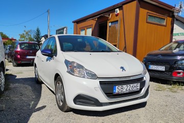 2018r, 1.2 Benzyna. Lekko uszkodzony tył. Jeździ.