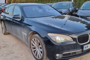 2011r, 4.4 Benzyna. X-DRIVE. AUTOMAT. Lekko uszkodzony tył. Jeździ.