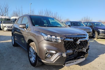 11/2021r. SALON,1.4Benzyna/HYBRID. AUT. Uszkodzony przód i tył.Jezdzi