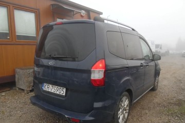 2016r, Salonowy, 1.5 TDCI. Uszkodzony prawy przód i lewy tył. Jeździ.