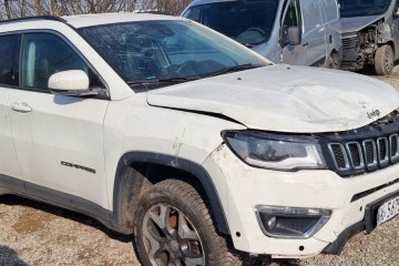 2018r, 1.4 Benzyna. Uszkodzony przód.