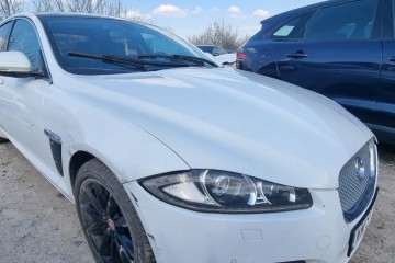 2015r, 2.0 Benzyna. Lekko przetarty bok. Jeździ.