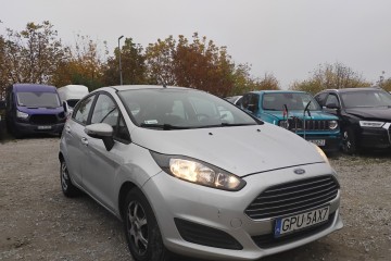2015r, 1.6 TDCI. Lekko uszkodzony tył. Jeździ.
