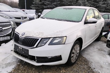 2019r, 1.5 Benzyna. SALON POLSKA. Uszkodzony prawy przód. Pali.