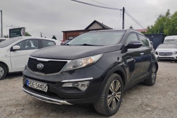 12/2015r, 2.0 LPG. 4x4. Uszkodzony tył. Jeździ.