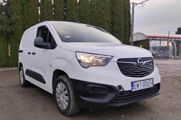 2019r, 1.5 DIESEL. Lekko przetarty prawy bok. Jeździ.