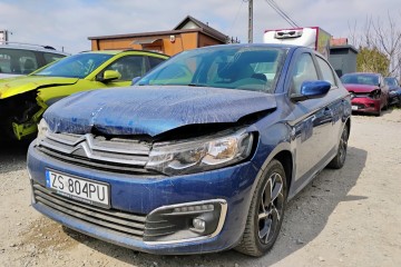 2018r, Salonowy. 1.6 B + LPG. Lekko uszkodzony przód i tył. Jeździ.