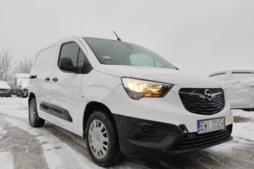 2019r, 1.5 Diesel. Delikatnie przetarty prawy bok. Jeździ.