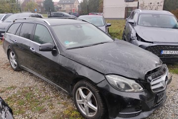 2016r, 2.2 CDI. AUTOMAT. Uszkodzony lewy przód.