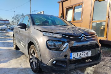 2021r, 1.2 Benzyna. Uszkodzony przód. Jeździ. VAT 23%