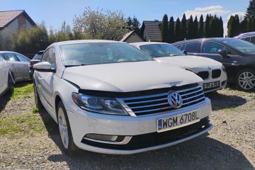 2015r, 2.0 Benzyna. AUTOMAT. Uszkodzony lewy przód. Pali.