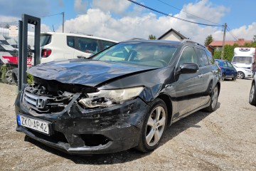 2012r, 2.2 Diesel. AUTOMAT. Uszkodzony przód. Jeździ.