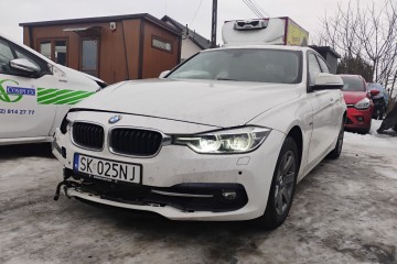 2917r, 1.5 Benzyna. AUTOMAT. Uszkodzony prawy przód. Jeździ