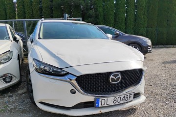2019r, SALON POLSKA. 2.0 Benzyna. Uszkodzony lewy przód. Pali.