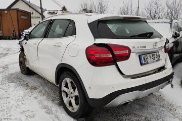 2018r, SALON POLSKA. 1.6 Benzyna AUT. Uszkodzony lewy przód i tył.