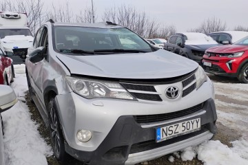 2014r, 2.0 D4D. 4x4. Uszkodzony przód/Dach.