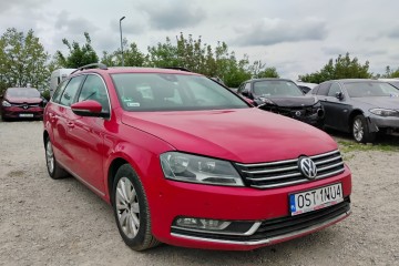 2012r, 2.0 TDI, Lekko uszkodzony lewy bok, Jeździ.